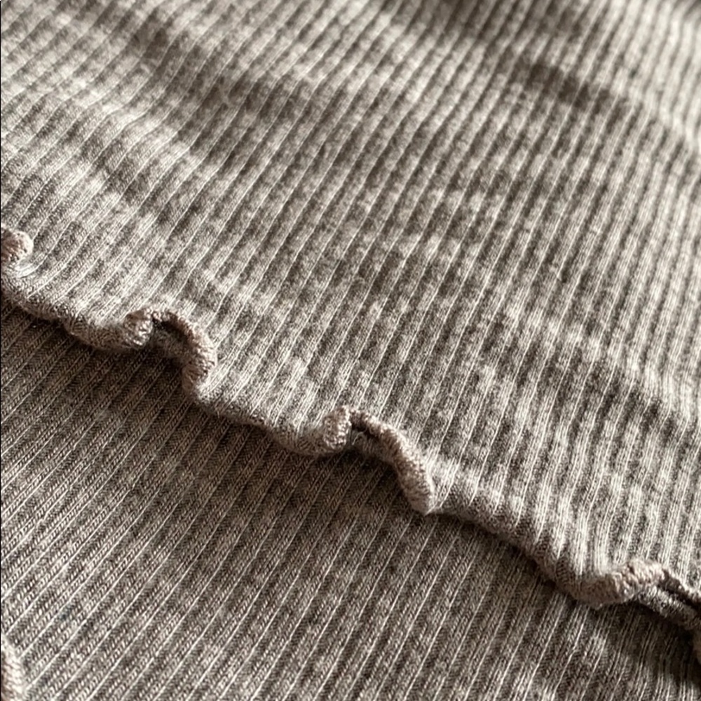 Grey fitted top - Picture 2 of 2